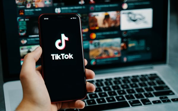 Engagement Patterns in TikTok: An Analysis of Short Video Ads